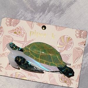 Piper K Sea Turtle Hair Clip Brand New ON CARD